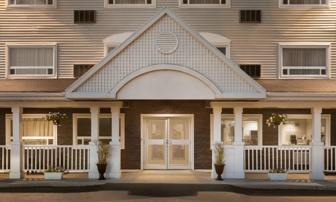 New Glasgow Hotel | Travelodge Suites by Wyndham New Glasgow