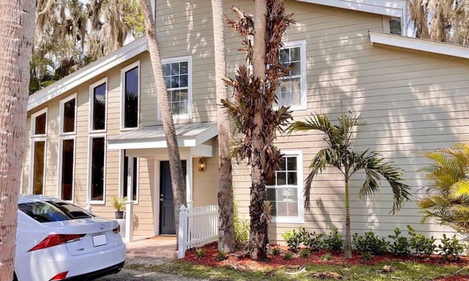 White City House | Treasure Coast Retreat