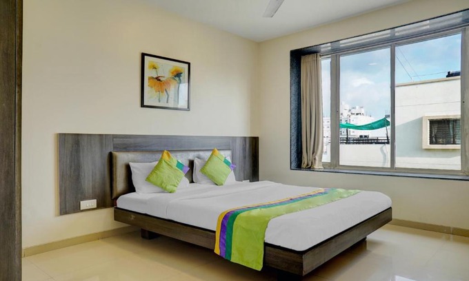 Hadapsar Hotel | Treebo Bhagyashree Executive