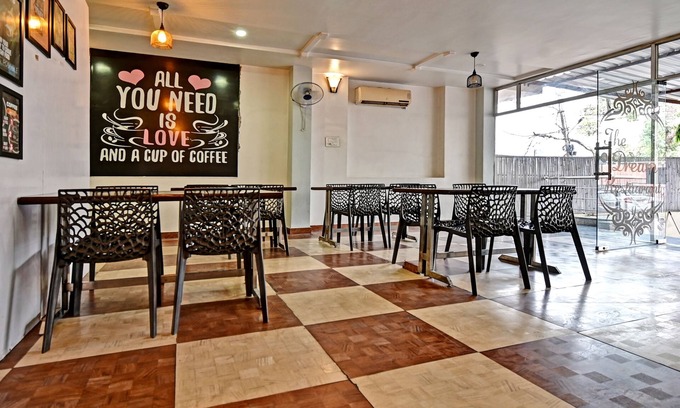 Tonk Road Hotel | Treebo Dream Palace Near Jaipur International Airport