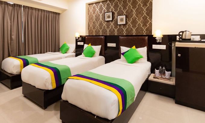 Jogeshwari West Hotel | Treebo Laaiba Residency