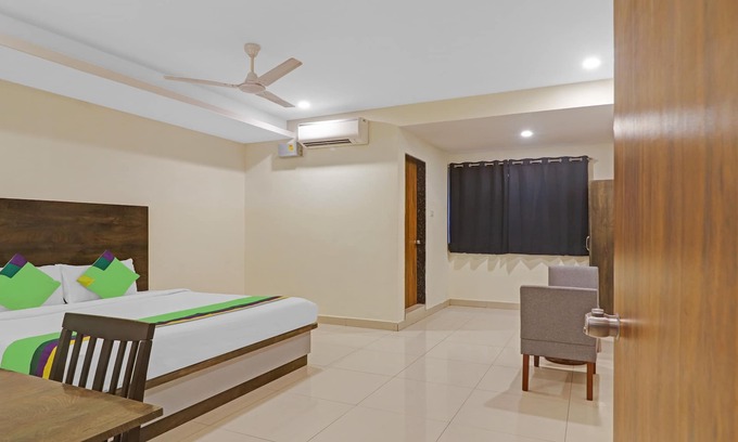 Hyderabad House | Treebo Tee
