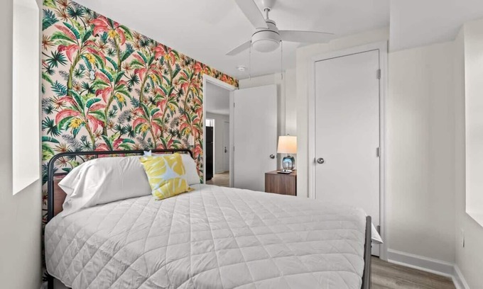 Windy Hill Apartment | TreeHouse Lodge*Walk to Beach*Pet-Friendly (#105)