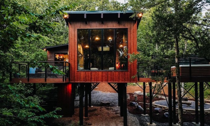 Perryville Cabin | TreeLoft at BaseCamp