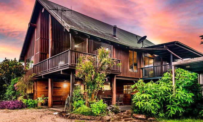 Jaggan House | Treetops Sanctuary - Luxury Treehouse pole home