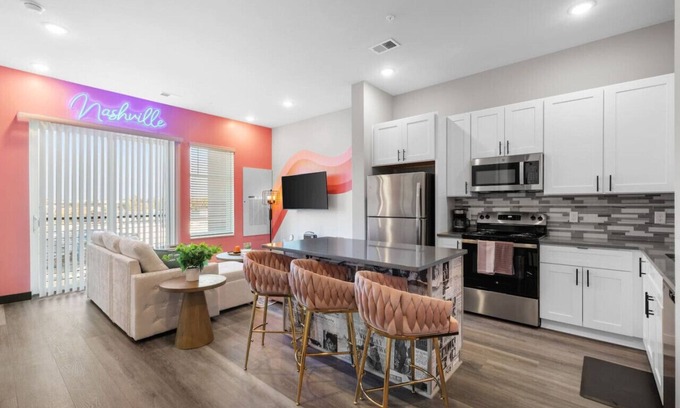 South Nashville Apartment | Trendy 2BR Home in Nashville’s Heart