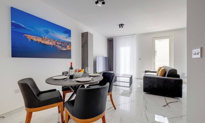 Gzira Apartment | Trendy 3BR Home by the Waterfront
