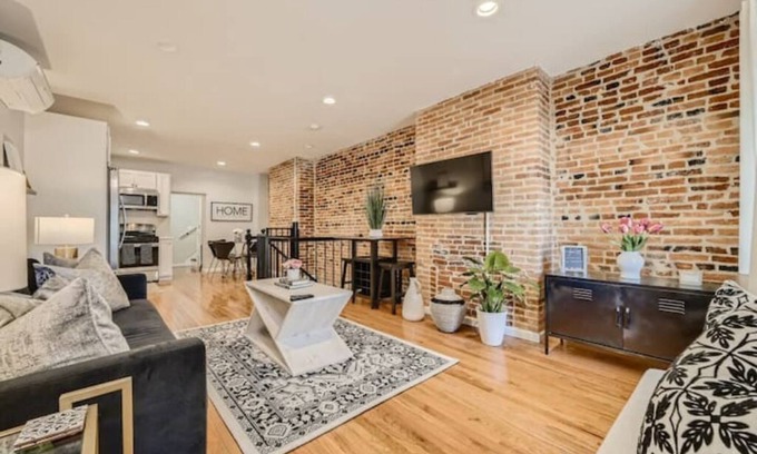 Fells Point House | Trendy Spot in Downtown Baltimore/Fells Point