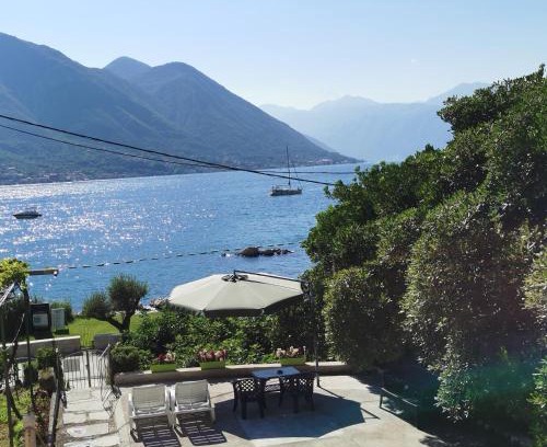 Dobrota Apartment | Trinity Apartment Seafront