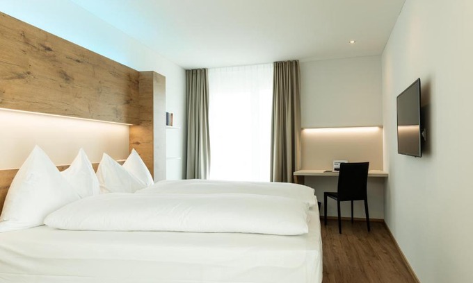 Ruemlang Hotel | TRIP INN JET HOTEL Zürich Airport