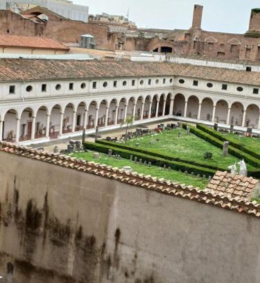 Rione XVIII Castro Pretorio House | TRIPLE big room AMAZING VIEW, for two o three person, in CENTER of ROME