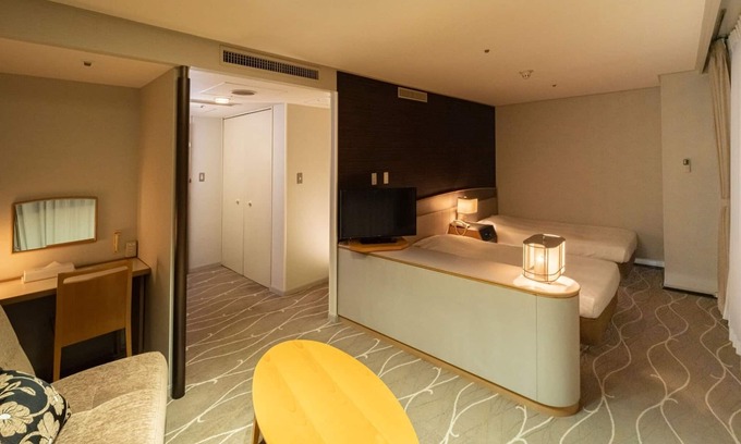 Tennoji Hotel | Triple Deluxe Twin Room A Nonsmoking | Stay wi/Osaka Ōsaka