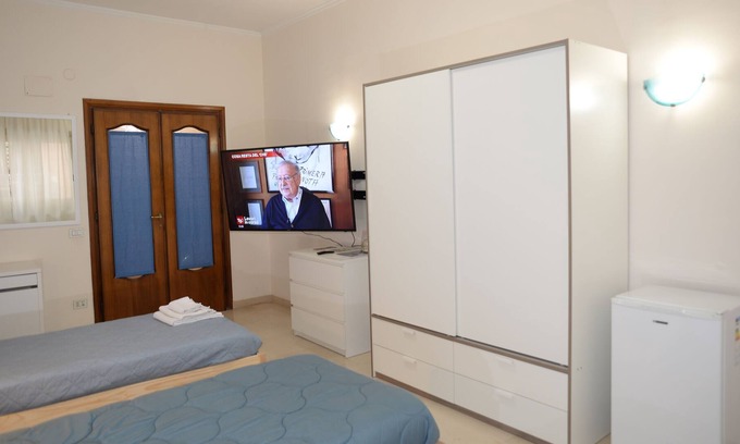 Tor di Quinto Apartment | TRIPLE ROOM WITH BALCONY AND SAMSUNG TV LATEST GENERATION
