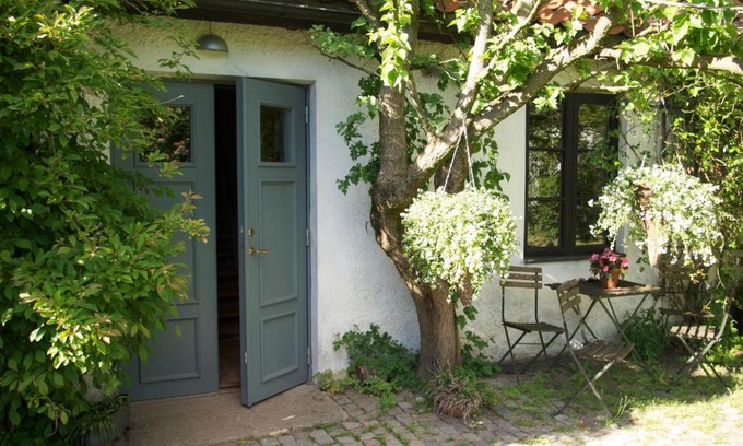 Veberod Bed & Breakfast | Trolleberg Bed & Breakfast