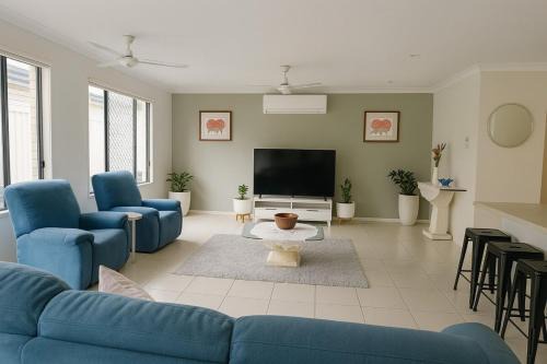 Kelso House | Tropical 4 Bedroom, 2 Bathroom, Pool Home