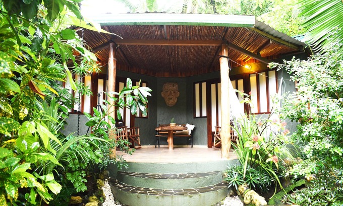 Mal Pais House | Tropical Garden & Surf Bungalow 1 Pachamama Lodge Mal País
