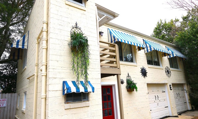 Downtown House | Tropical hideaway in Seville's historic district