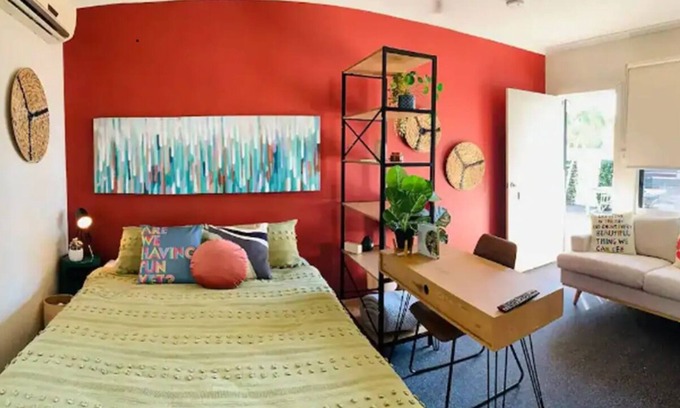 Parap Apartment | Tropical oasis In Parap, saltwater pool, Close to Markets and attractions