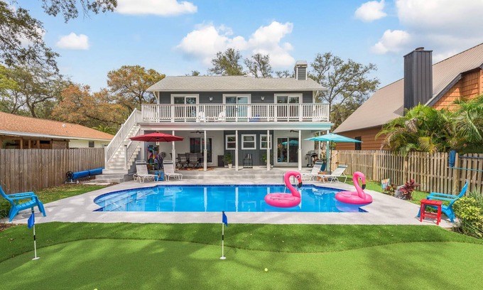 Tarpon Springs House | Tropical Oasis Retreat in Tarpon Springs
