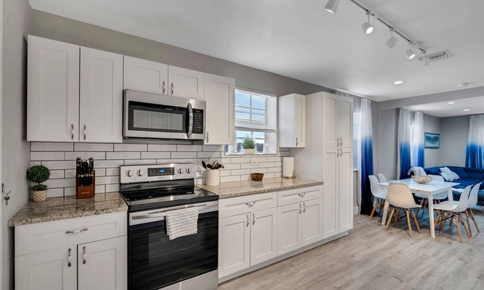 Central Oakland Park House | Tropical Oasis Retreat in Oakland Park, FL by RedAwning