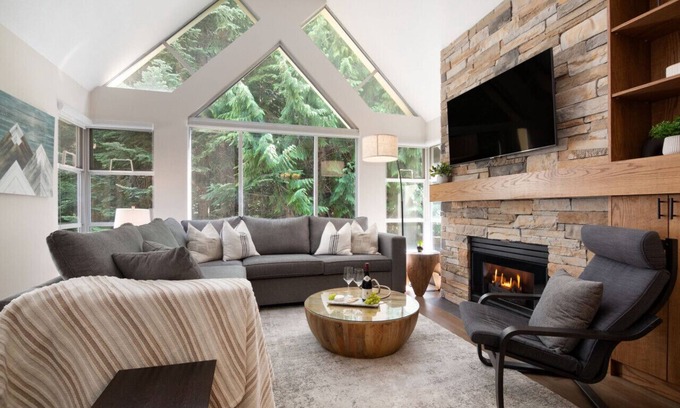 Upper Village Apartment | True hillside ski-in/out 2Br/Ba with HotTub & Pool
