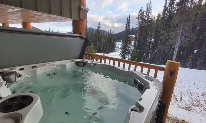 Okanagan-Similkameen Condo | True Ski In- Ski Out Condo. Family oriented space inside and out!