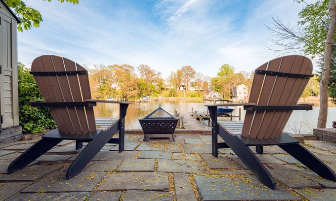 Green Haven Cottage | Truly Waterfront Cottage