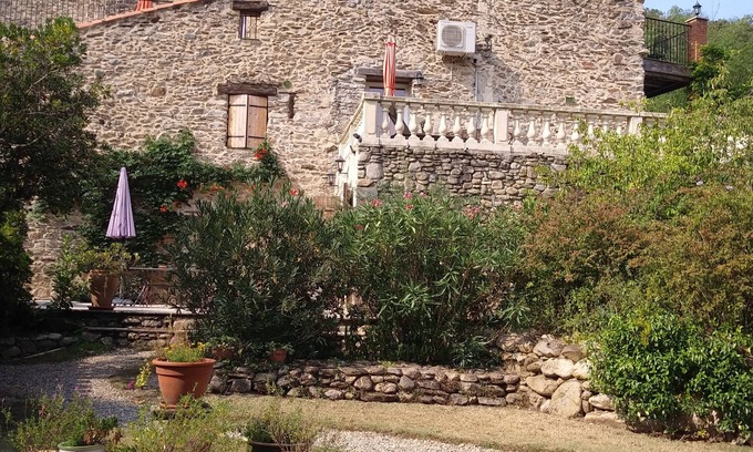 Reynes Apartment | ttnSunlight 2BR retreat in scenic Pyrénées-Orientales à Reynes