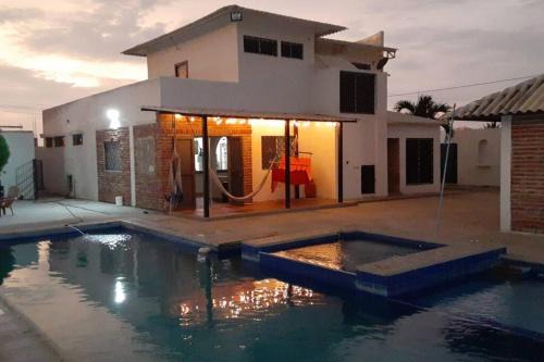 Punta Blanca House | Tu casa en la playa, hermoso Alojamiento entero