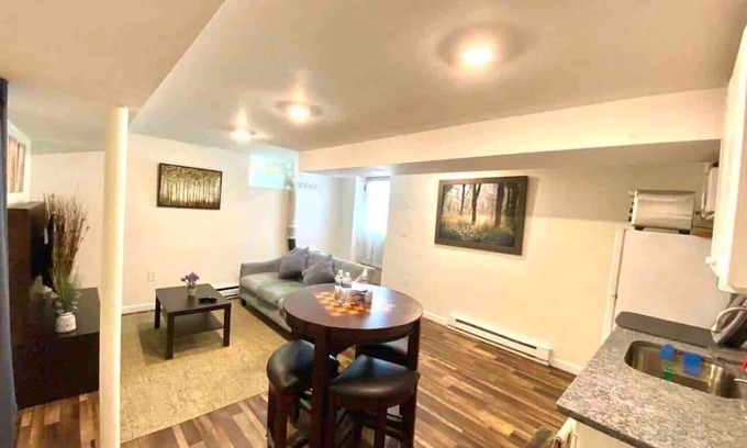 Waltham Apartment | Tucked away garden level studio near Cambridge 2734