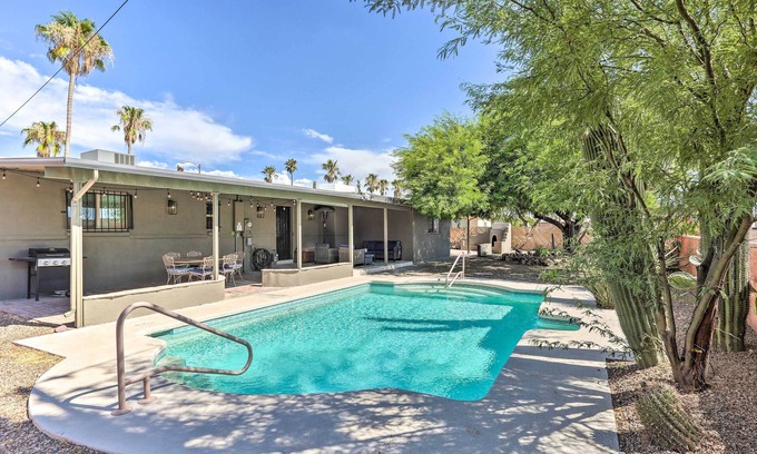 Terra Del Sol House | Tucson Getaway w/Private Pool & Gas Grill!