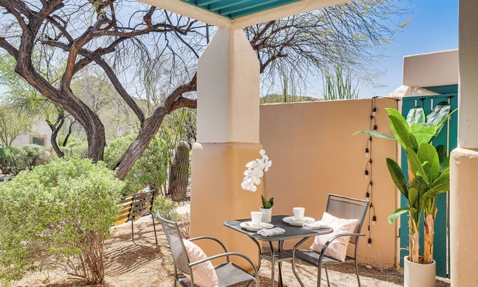 Starr Pass Apartment | Tucson Studio w/Golf Course & Tennis Access!