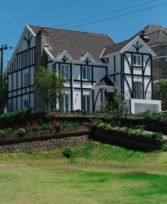 Nuwara Eliya Villa | Tudor Barn - Little England Cottages