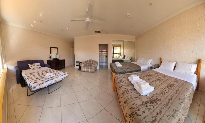 Greenway Apartment | Tuggeranong Short Stay #10 - Sleeps 6