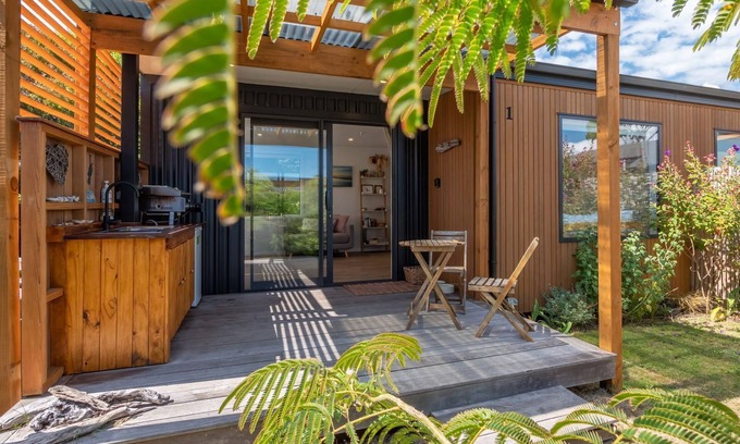 Pohara Cabin | Tui Studio,a perfect hideaway nestled in tranquil surroundings just a few steps off th