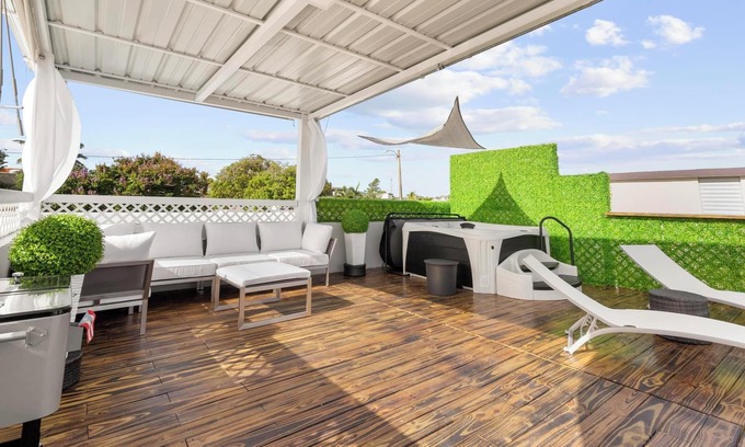 Hato Abajo House | TuKasa Bella Vista - Home with a Rooftop Jacuzzi and Ocean View