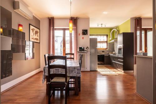 Vanchiglia Apartment | TURIN CENTER whit PRIVATE PARKING