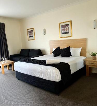 Orange Hotel | Turners Vineyard Motel