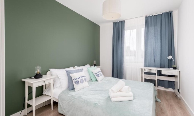 Wola Duchacka Apartment | Turniejowa Cosy Apartment by BookingHost