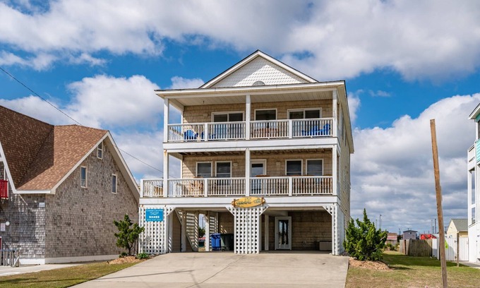 Nags Head House | Turning Tide: Semi-Oceanfront, private pool & hot tub, rec room with pool table!
