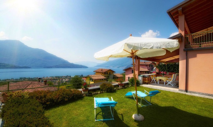 Vercana Apartment | Turquoise House - with fantastic lake view