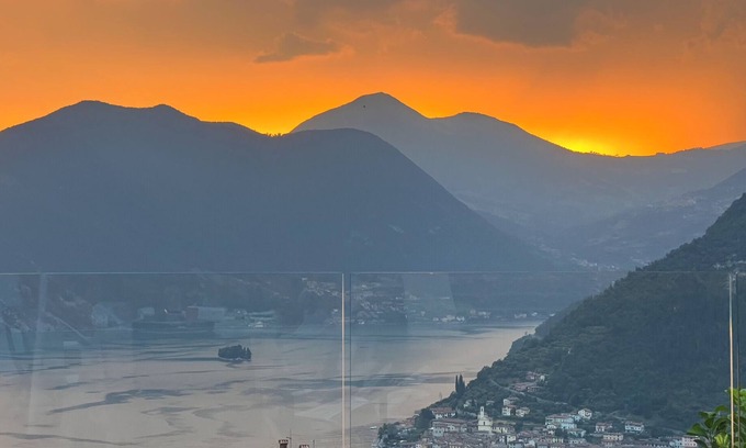 Sulzano Villa | Turquoise villa