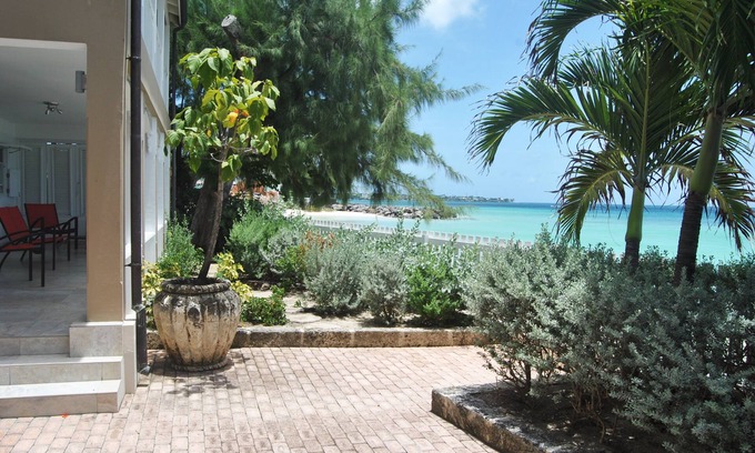 Maxwell Villa | Turtle Bottom luxury beachside villa