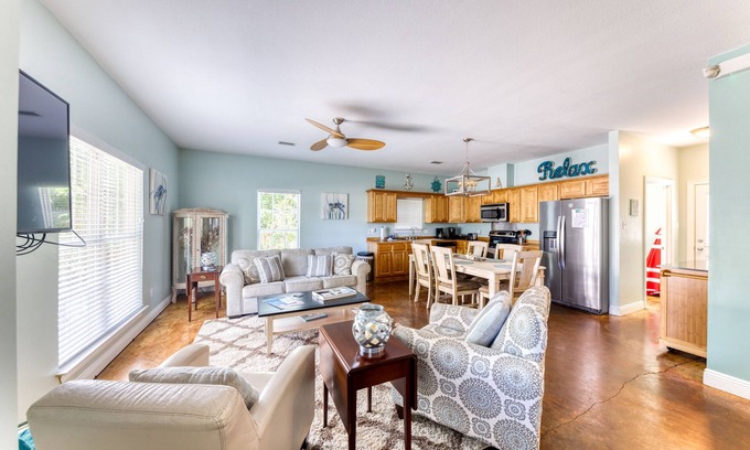 Biloxi House | Turtle Cove Cottage Downtown Ocean Springs! Next availability is on August 1st!