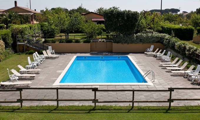 Cecina Apartment | Tuscan countryside apartment, garden, swimming pool, wi-fi, parking for relaxation and sea