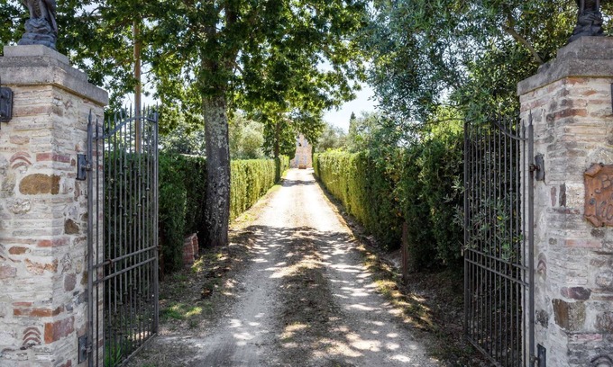 Casole d'Elsa Apartment | Tuscan Escape for Families
