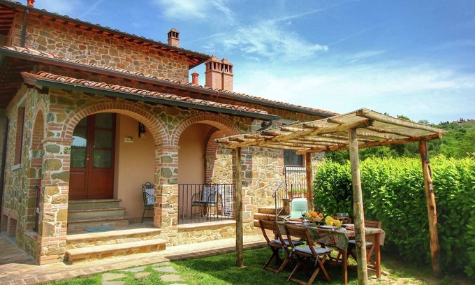 Santa Maria Cottage | Tuscan Retreat with Pool