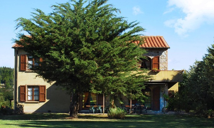 Pomarance Apartment | Tuscany farmhouse | Apartment with garden & swimming pool | Volterra