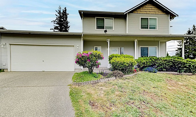 Holly House | Twin Creeks | Central AC, Office, 2-Car Garage | Grill, Fenced Yard & Lawn