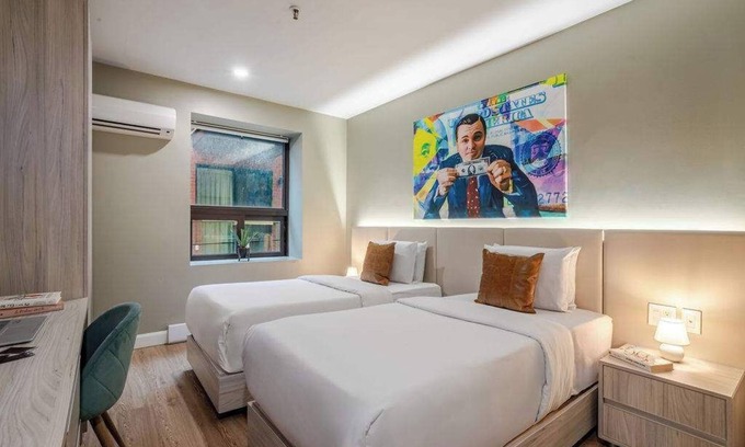 Gay Village Hotel | Twin Nest – Berri-UQAM Stay